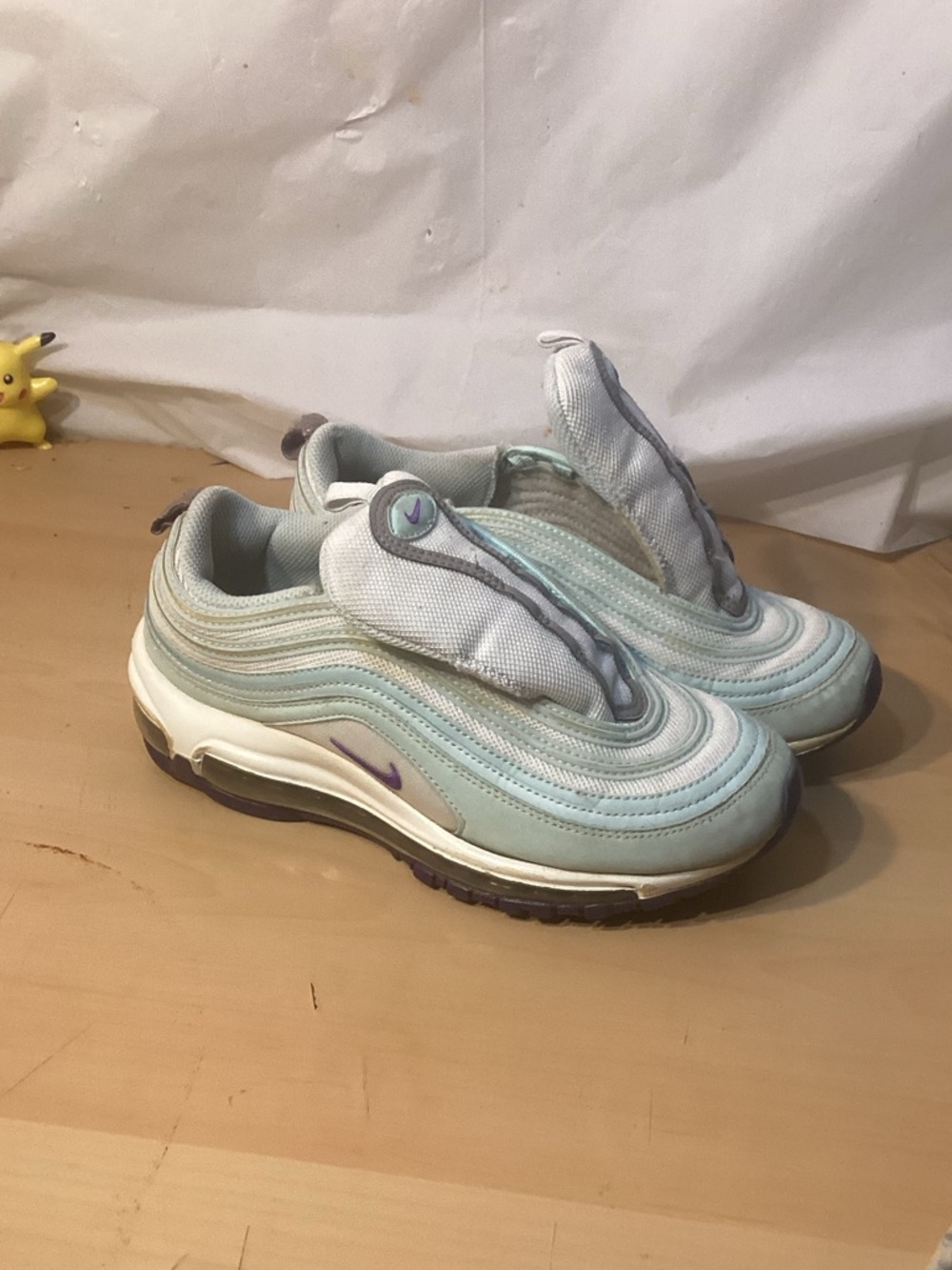 Nike Shoes Size 8w Need gluing